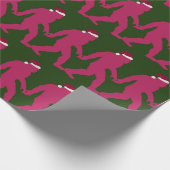 Fun & Whimsical Bigfoot Santa in Grün & Heiß Rosa Geschenkpapier (Ecke)