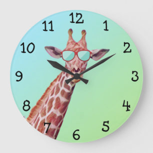 Fun Whimsical Giraffe Tragen Sonnenbrille auf Grün Große Wanduhr