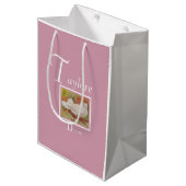 Fun White Doves Mittlere Geschenktüte (Vorderseite Schrägansicht)