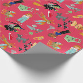 Fun Wizard of Oz on red children's design Geschenkpapier (Ecke)