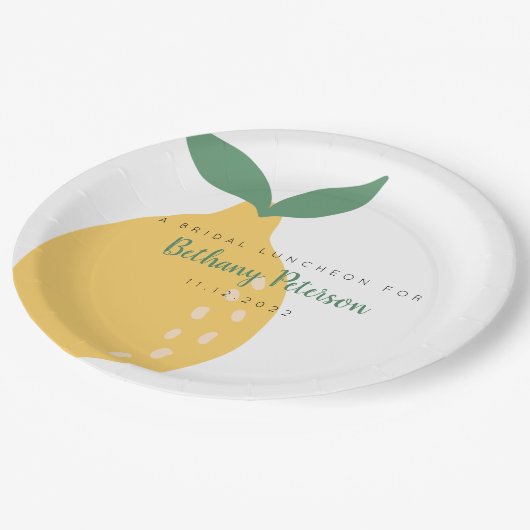 Fun Yellow Lemon Brautparty Luncheon Pappteller (Schrägansicht)