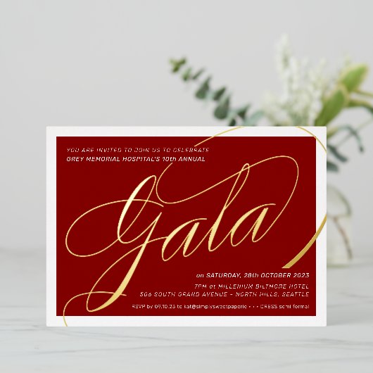 FUNDRAISING GALA elegant kalligraphisch bordeauxro Folieneinladung (Stehend vorne)