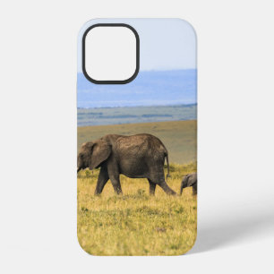 FÜNF ELEFANTEN AUF BRAUNEM GRAS iPhone 12 HÜLLE