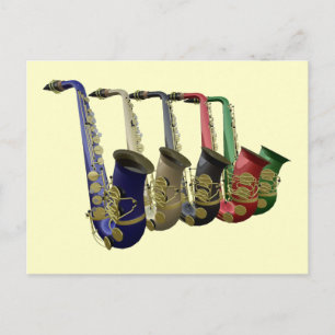 Fünf farbige Saxophone in einer Linie Postkarte