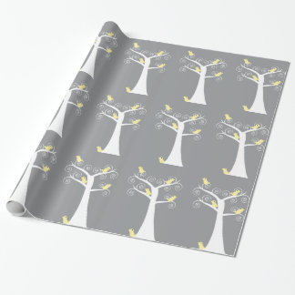 Fünf gelbe Vögel in einem Baum Geschenkpapier