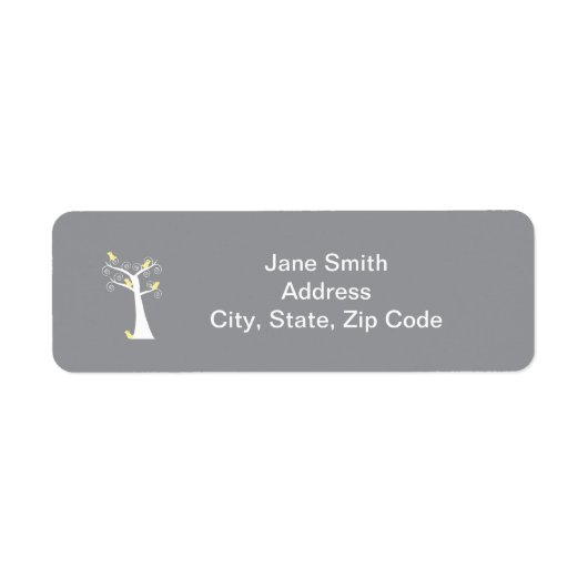 Fünf gelbe Vögel in einem Baumlabel (Vorne)