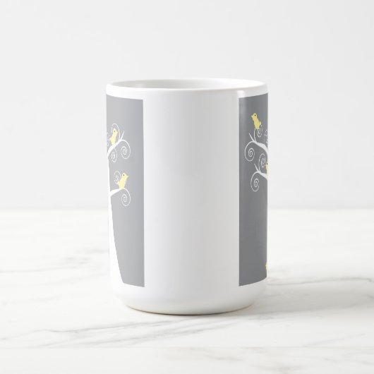 Fünf Gelbe Vögel in einer Baumhütte Tasse (Mittel)