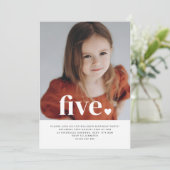 Fünf Herz-Foto Einladung zum ersten Geburtstag (Stehend Vorderseite)