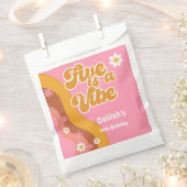 Fünf ist ein lebhafter, groovativer Retro-Vintager Geschenktütchen (Ausgeschnitten)