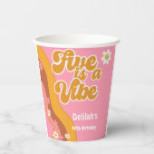 Fünf ist ein lebhafter, groovativer Retro-Vintager Pappbecher (Vorderseite)