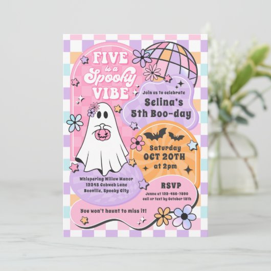 Fünf ist ein Spooky Vibe Halloween Ghost 5. Geburt Einladung (Stehend Vorderseite)