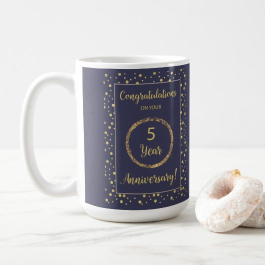 Fünf Jahre Business Anniversary Navy und Gold Look Kaffeetasse (Mit Donut)