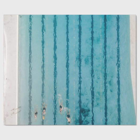 Fünf Personen schwimmen im Pool Geschenkpapier (Flach)