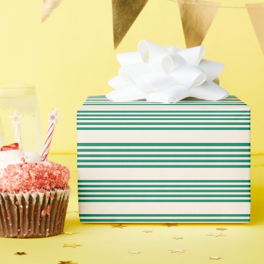 Fünf Streifen, grün und beige Geschenkpapier (Geburtstagsparty)