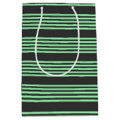 Fünf Streifen in grün und kohle Mittlere Geschenktüte (Vorderseite)