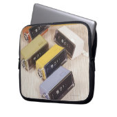 Fünf Uhren Laptopschutzhülle (Vorderseite Links)