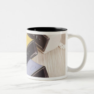 Fünf Uhren Zweifarbige Tasse