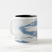 Fünfjährige Eisberge in der Nähe der Insel Süd-Geo Zweifarbige Tasse (Vorderseite Links)