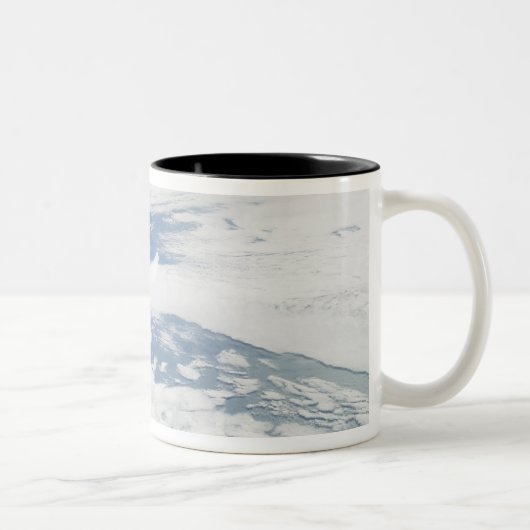 Fünfjährige Eisberge in der Nähe der Insel Süd-Geo Zweifarbige Tasse (Rechts)