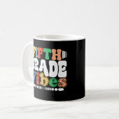 Fünfte Klasse Vibes Funny Back to School 5th Grade Kaffeetasse (Vorderseite Links)