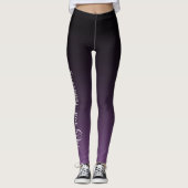 Fünfzig u. fabelhaftes Weiß auf lila u. schwarzem Leggings (Vorderseite)