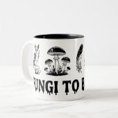 Fungi mit Tasse | Funny Mushroom Coffee Cup (Vorderseite Links)