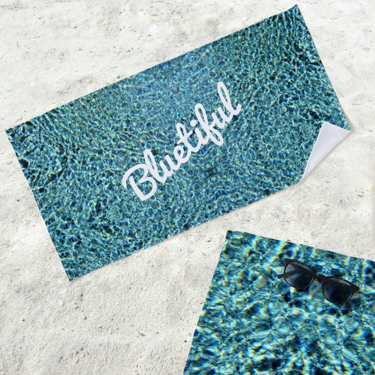Funkelblaues Wasser Strandtuch