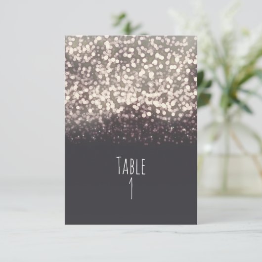 Funkelleuchten Romantische Grau-Hochzeitstisch Einladung (Stehend Vorderseite)