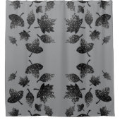 Funkelnd graue silberne Blätter fallen Herbstmuste Duschvorhang (Vorderseite)