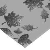 Funkelnd graue silberne Blätter fallen Herbstmuste Kurzer Tischläufer (Ecke)