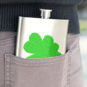 Funkelnd Kleeblatt mit Glück am St. Patrick's Day Flachmann