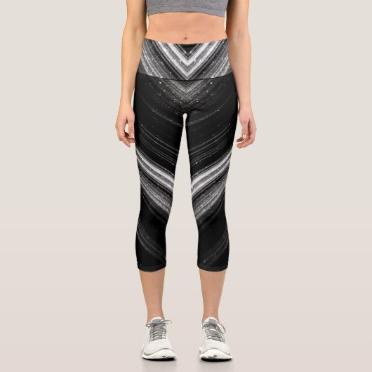 Funkelnd silberfarbene Zickzack Linien Capri Leggings (Vorderseite)