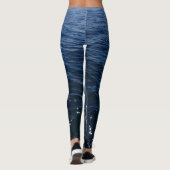 Funkelnd tiefe blaue Meereswellen Leggings (Rückseite)