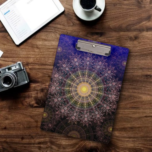 Funkelnde Blume im klaren Nachthimmel Klemmbrett