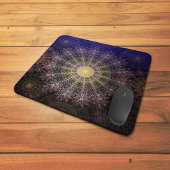 Funkelnde Blume im klaren Nachthimmel Mousepad