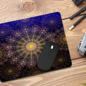 Funkelnde Blume im klaren Nachthimmel Mousepad