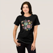 Funkelndes Frühlingsbouquet Tri-Blend Shirt (Vorderseite voll)
