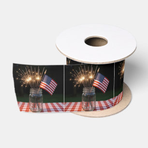 Funkenfeuerwerk mit amerikanischer Flagge Satinband