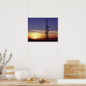 Funkmast bei Sonnenuntergang Poster (Küche)