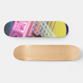 Funky 80er rosa Boombox mit Palmen Skateboard (Horizontal)