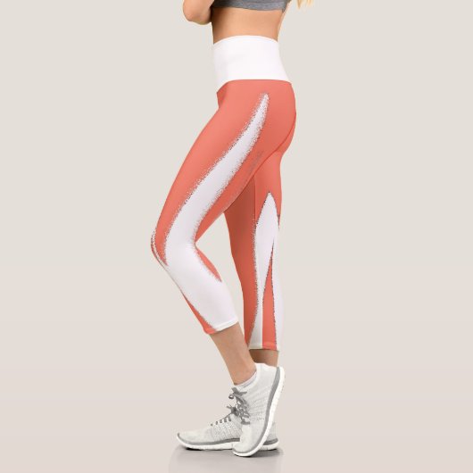 Funky Abstrakt Art Coral White Capri Leggings (Links)