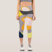 Funky Abstrakt Art Pale Pastel Charcoal Yellow Capri Leggings (Vorderseite)