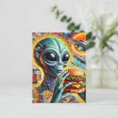 Funky Alien Eats Cheeseburger und Fries Collage Postkarte (Stehend Vorderseite)