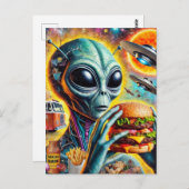 Funky Alien Eats Cheeseburger und Fries Collage Postkarte (Vorne/Hinten)