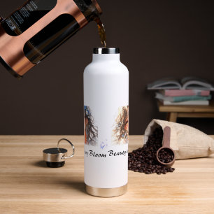 Funky Anime-Mädchen mit orangefarbenem Blumen-Graf Trinkflasche