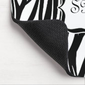 Funky Black/White Zebra Monogramm Mousepad (Ecke)