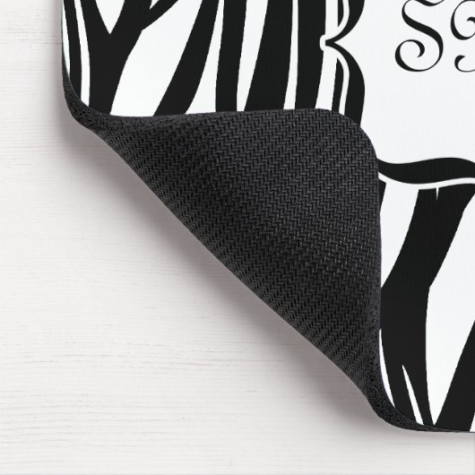 Funky Black/White Zebra Monogramm Mousepad (Ecke)