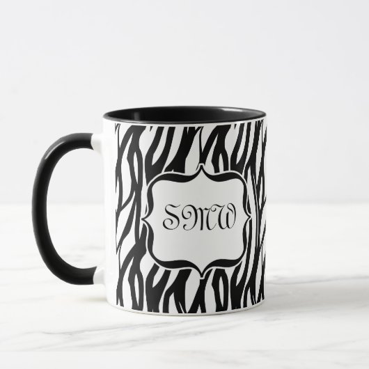 Funky Black/White Zebra Monogramm Tasse (Links)