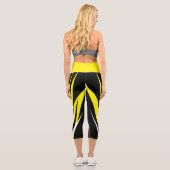 Funky Bold Abstrakt Art Black Yellow White Capri Leggings (Rückseite)
