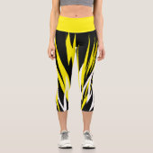 Funky Bold Abstrakt Art Black Yellow White Capri Leggings (Vorderseite)